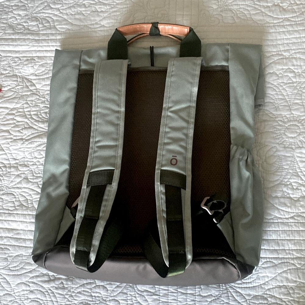 doTerra Tote/Backpack - Picture 2 of 7